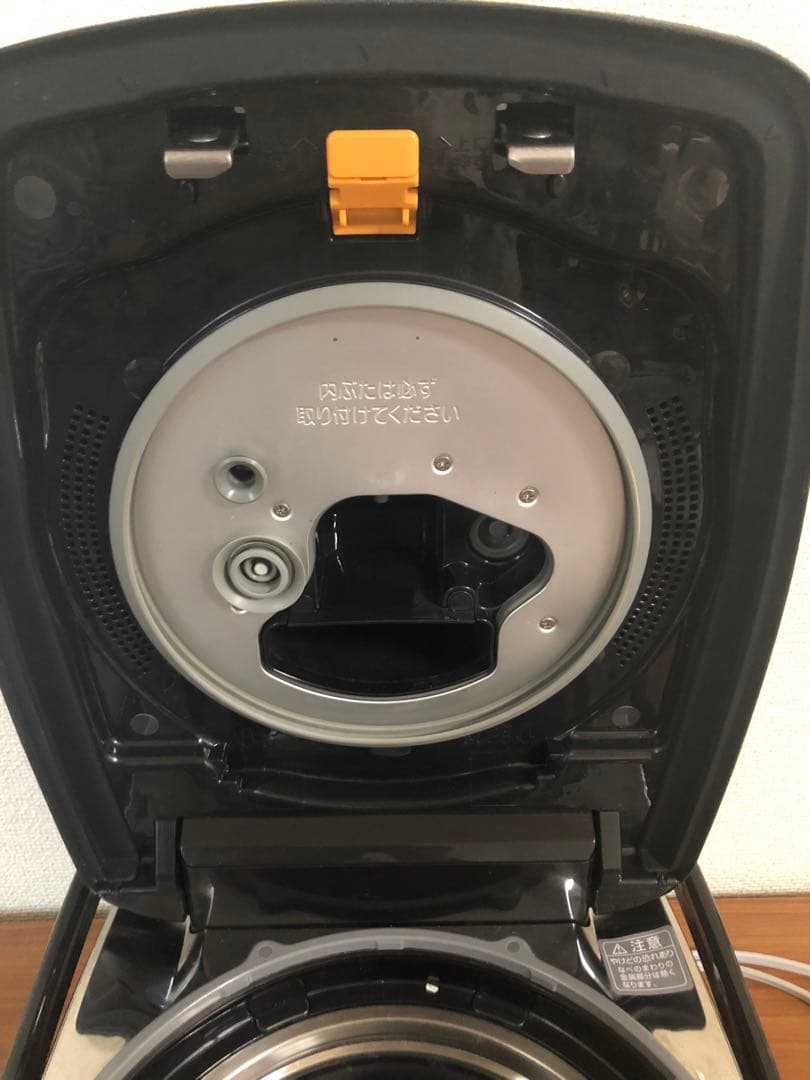 ZOJIRUSHI NW-AT10（5.5合炊き） 最高級モデル　圧力IH炊飯器