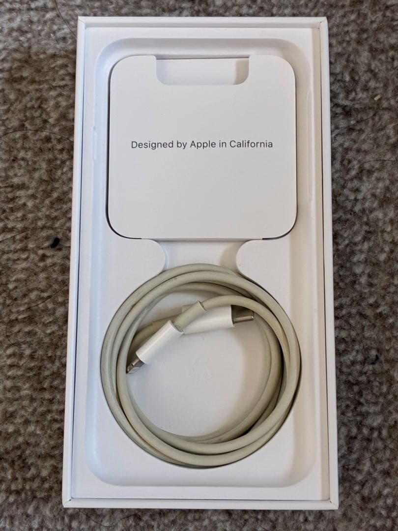 Apple iPhone SE 第3世代128GB スターライト