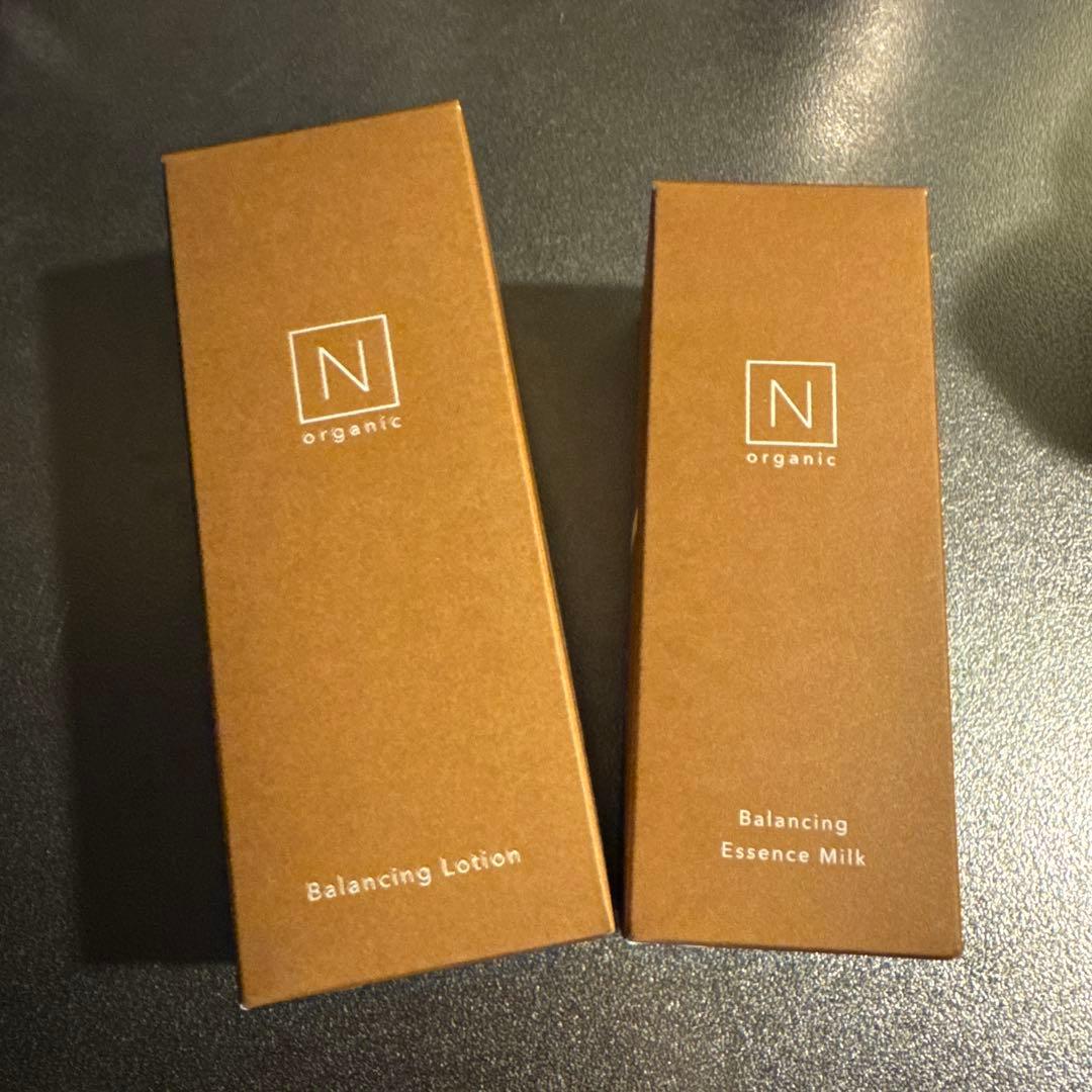 Nオーガニック　バランシングローションとバランシングエッセンスミルク