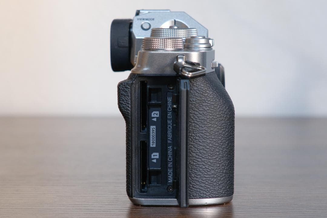 X-T4 ボディ シルバー Fujifilm