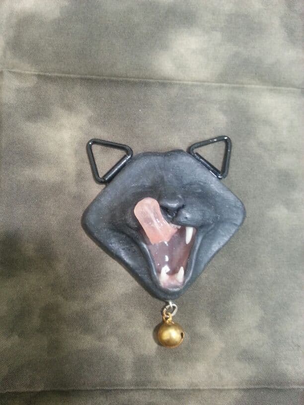 にゃん牙(黒猫ペロtype)