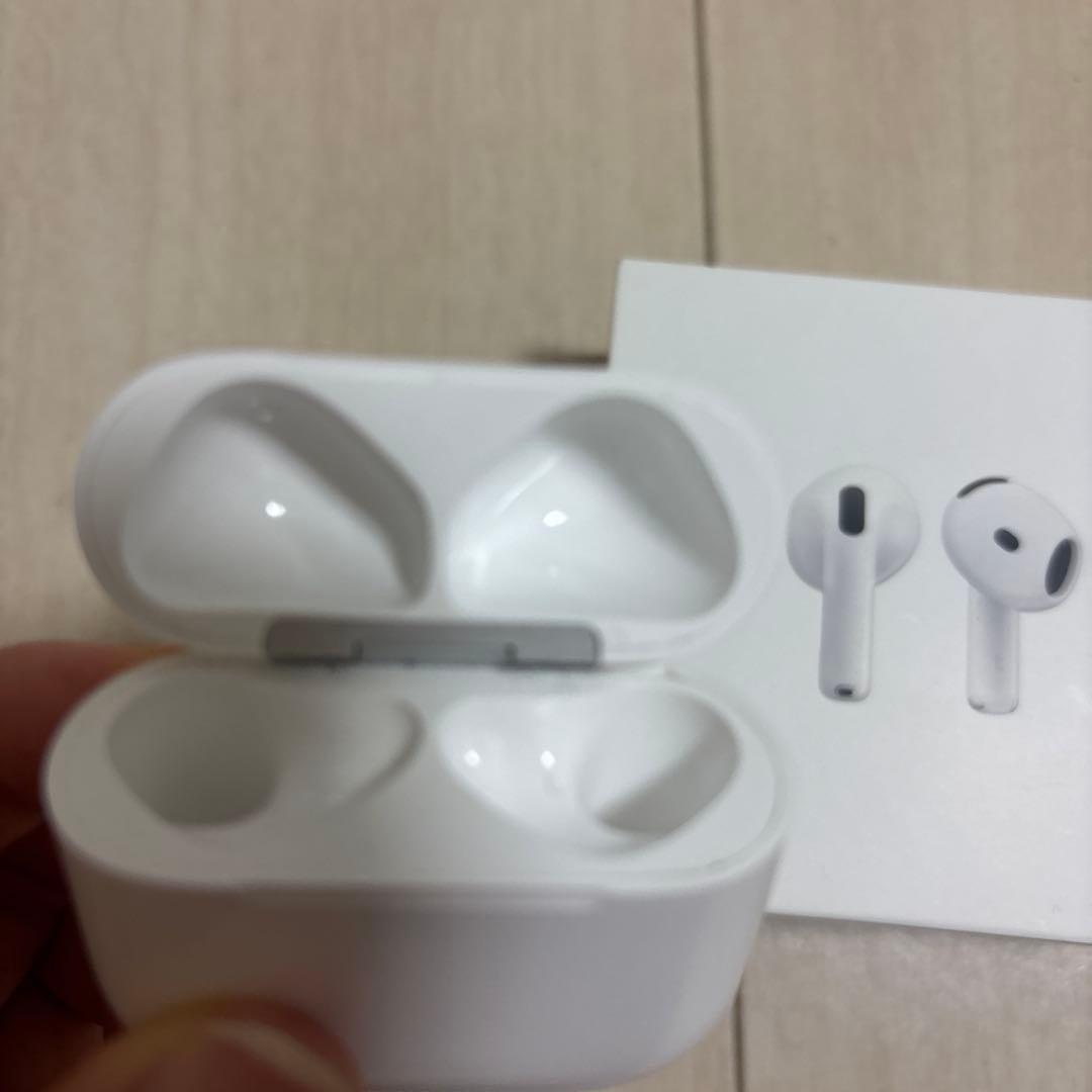 AirPods4 ホワイト 充電ケース（左耳のみの追加も可能）