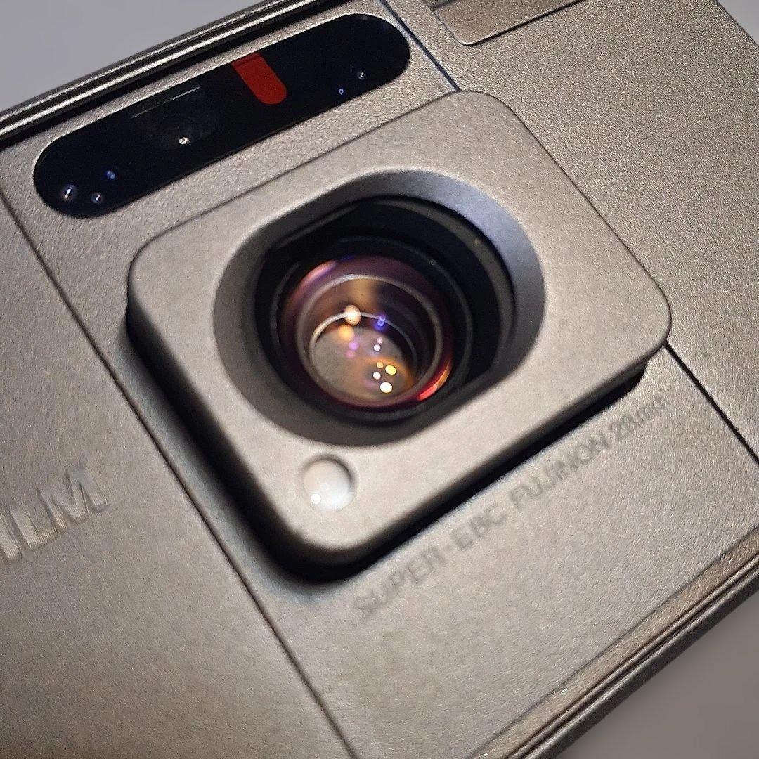 FUJIFILM TIARA コンパクトカメラ