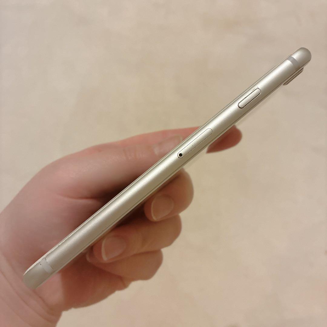 希少☆iPhone8 64GBホワイト