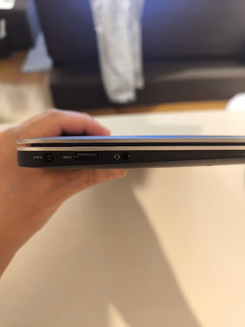 動作品　DELL XPS ノートPC i7