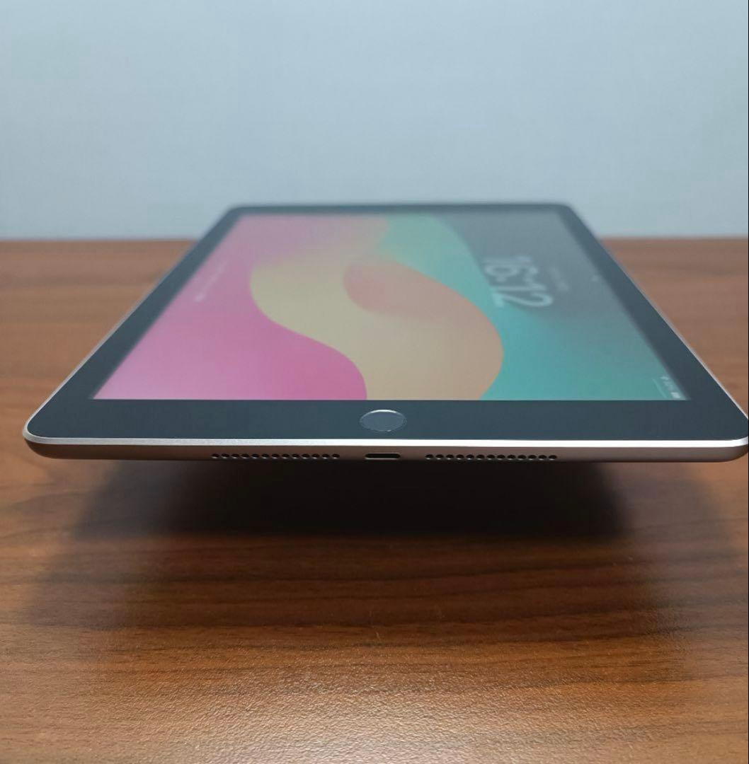 iPad 9.7 第6世代 32GB キーボード付