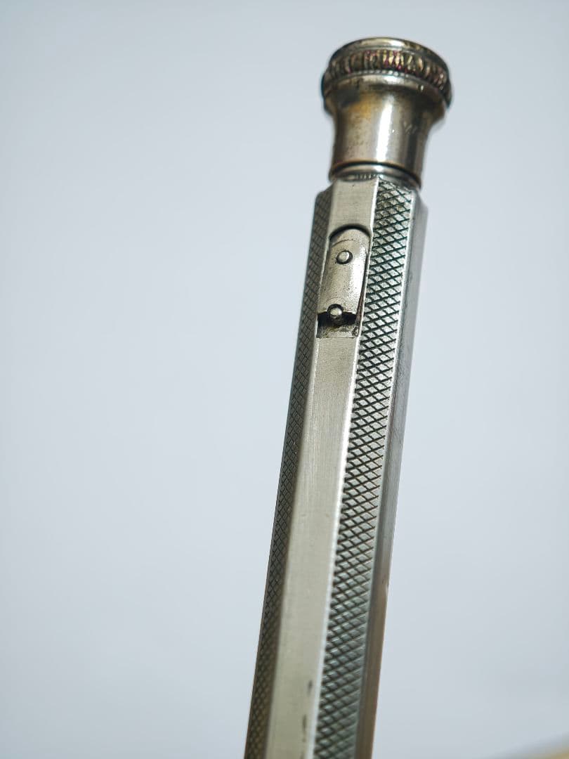 フォーインハンド　1.8mm　廃盤シャープペンシル　4色