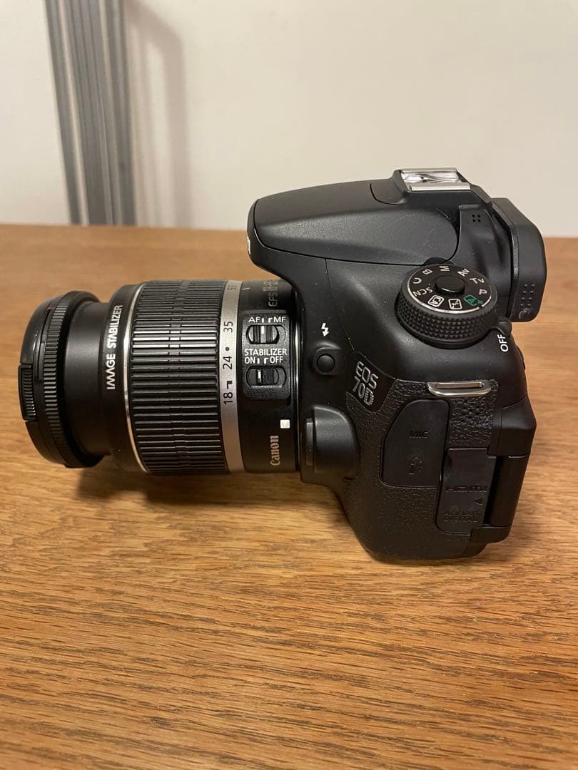 Canon EOS 70D デジタル一眼レフカメラ 本体と付属品