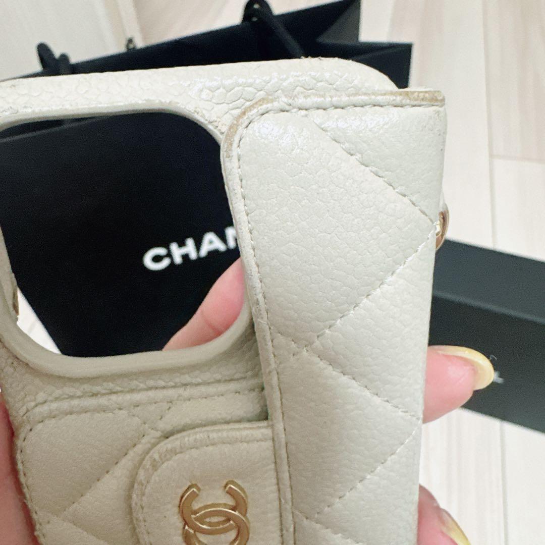 CHANEL シャネル　マトラッセ　iPhone15Pro ケース