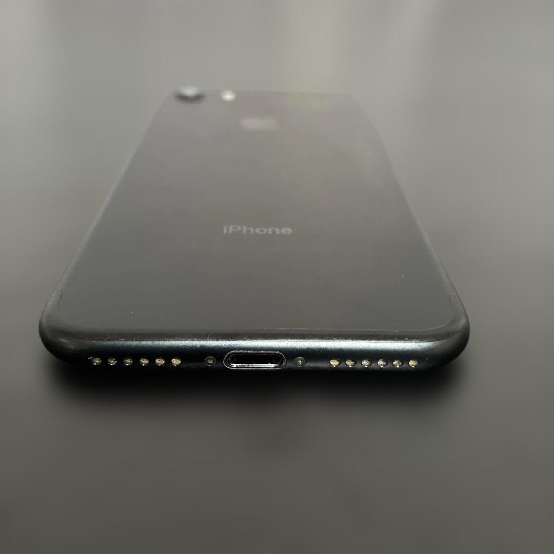 Apple iPhone 7 128GB ブラック