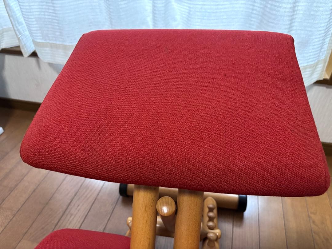 ストッケ STOKKE ヴァリエール マルチバランスチェア 赤