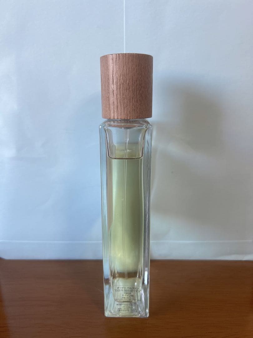 本日特価　LOEWE 001　WOMAN　香水　オールドパルファム100ml