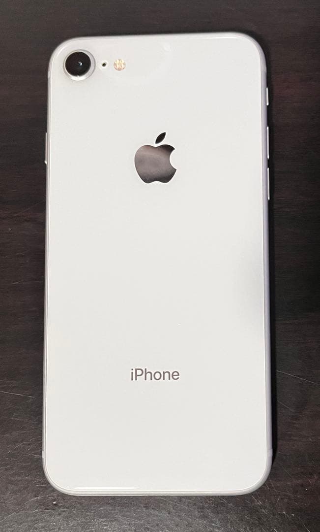 iPhone 8 シルバー 64GB バッテリー95% 美品