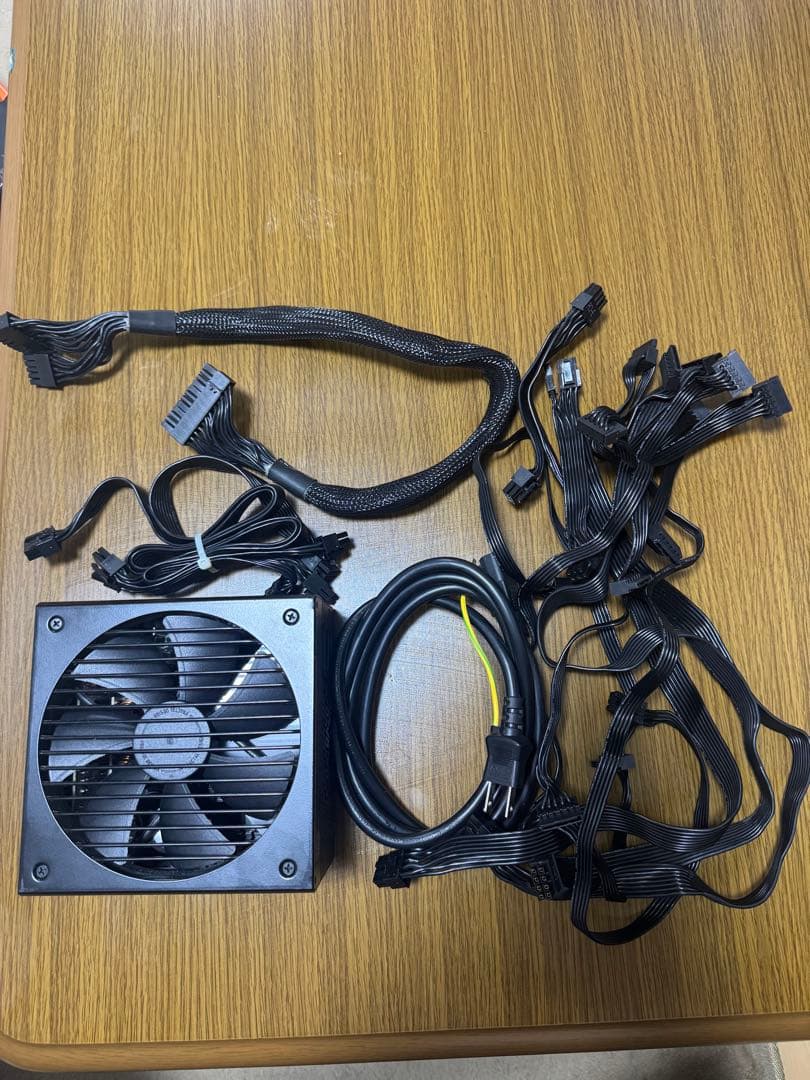 美品　Fractal Design 760w Platinum 電源ユニット