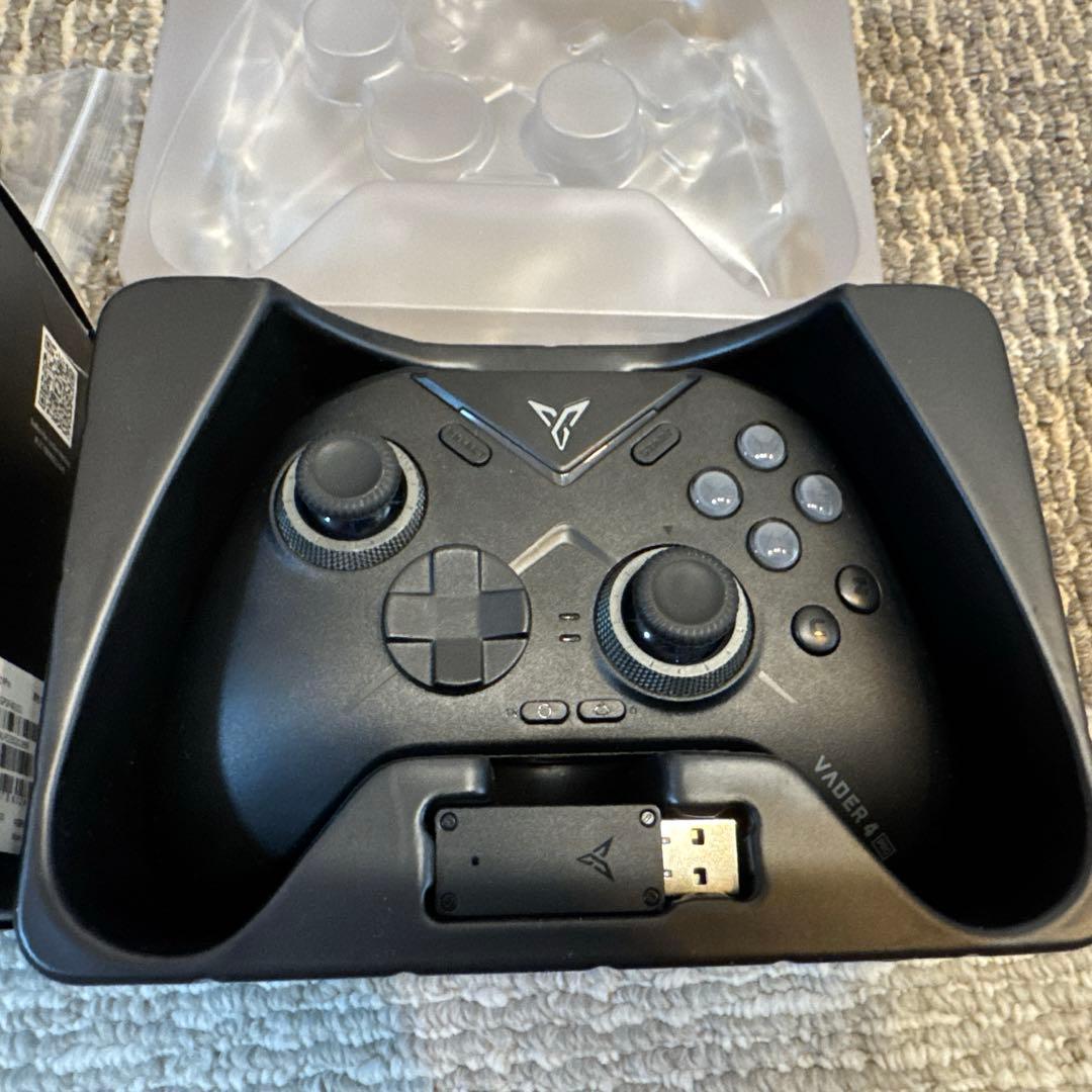 PC用ゲームコントローラー・コンバーター Flydigi VADER 4PRO