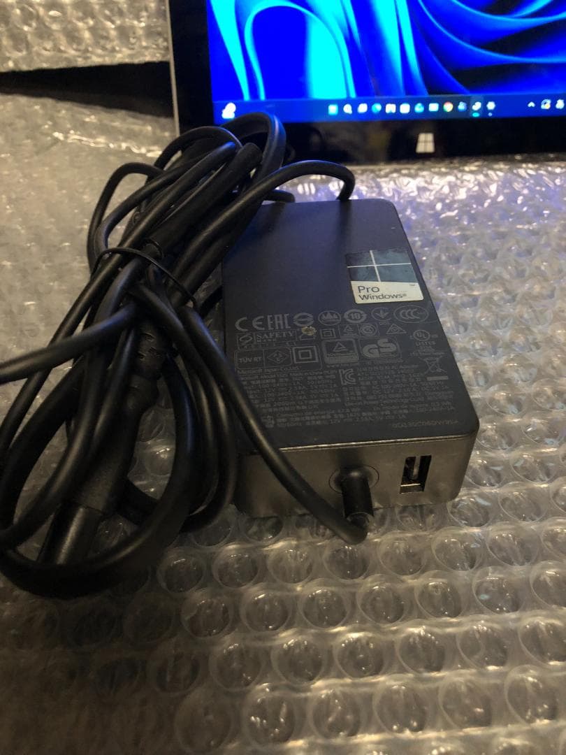 Surface Pro3・SSD128GB／Win11Pro／バッテリーOK
