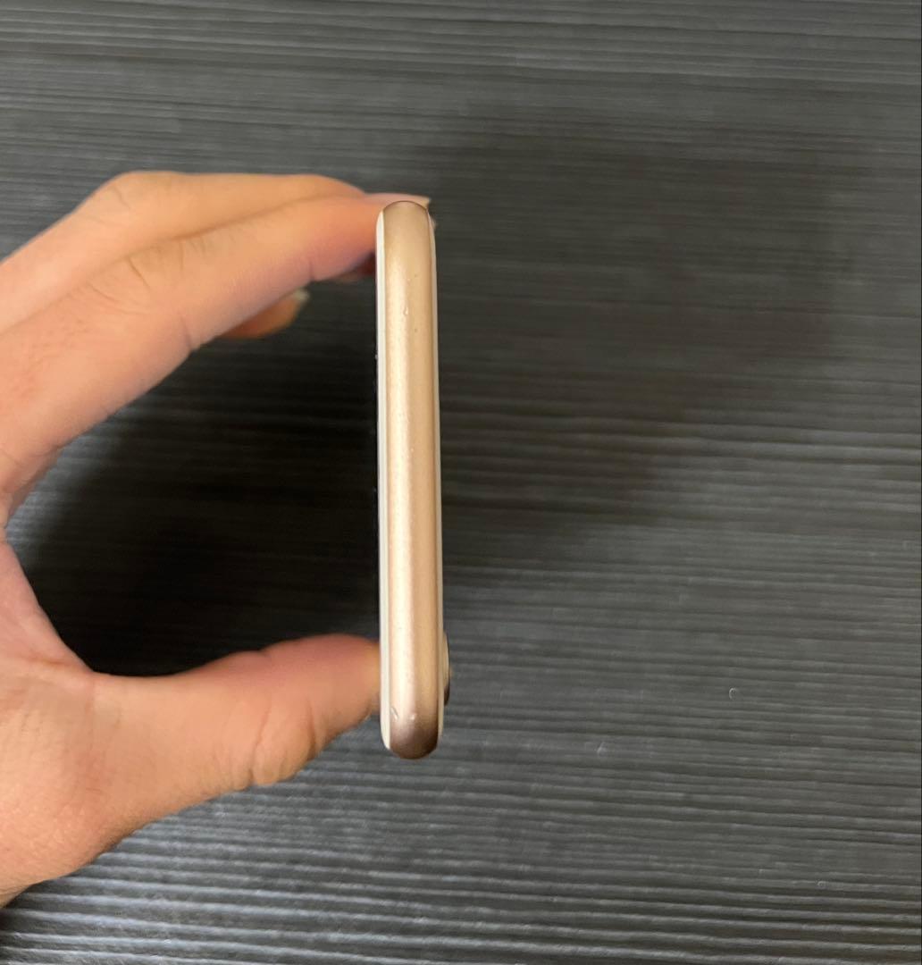 Apple iPhone 8 ゴールド 本体　☺︎